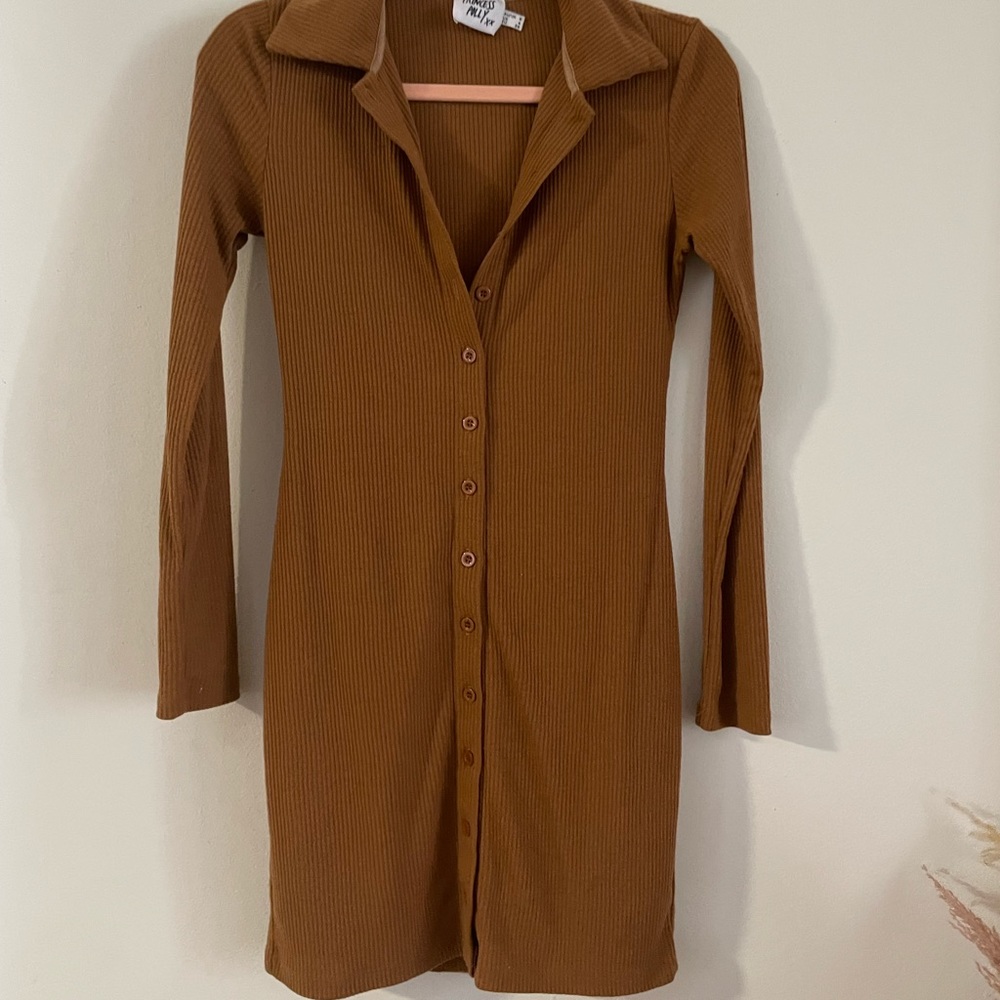 Princess polly size 4. Long sleeve dress. Good condition worn a few timess